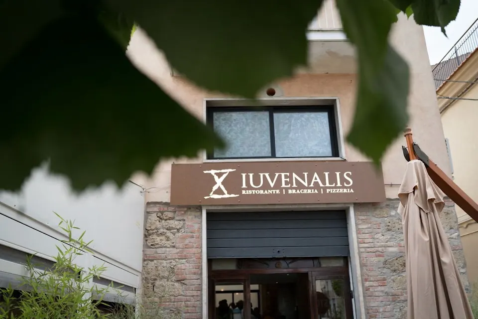 X Iuvenalis