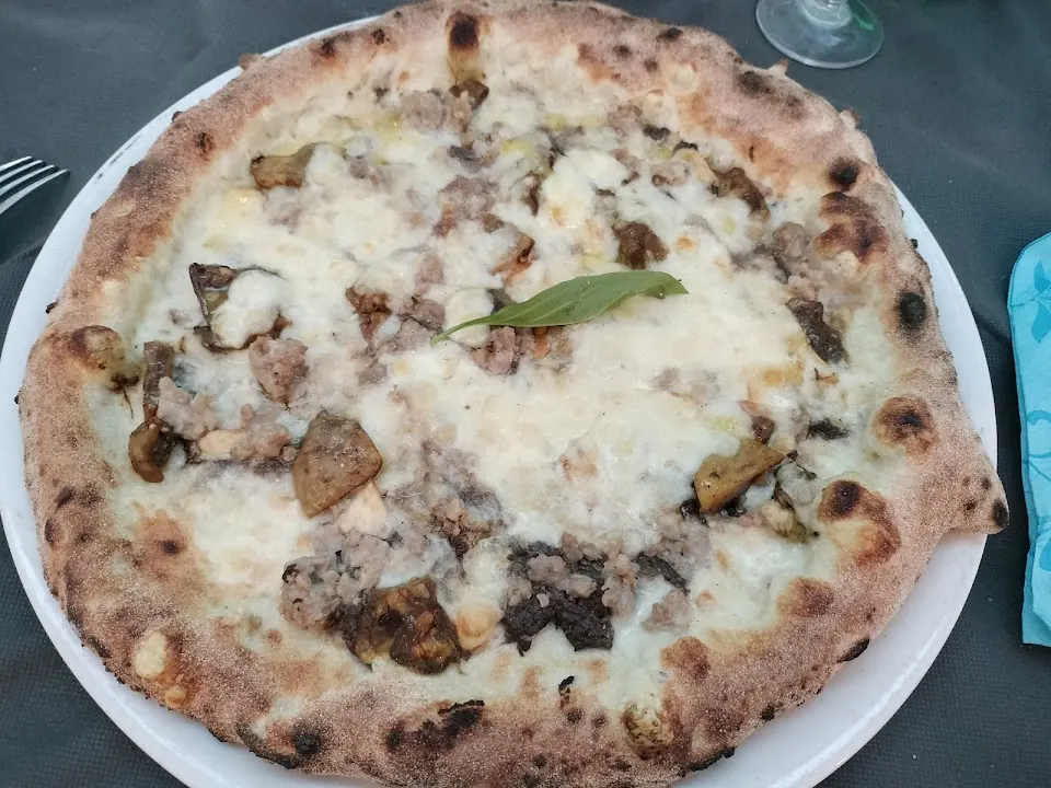 Malibu' Pizzeria And Restaurant