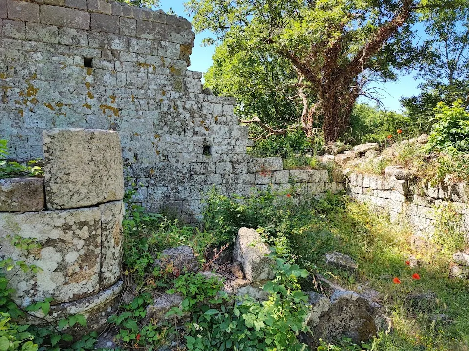 Abbazia di Piantangeli - ruderi