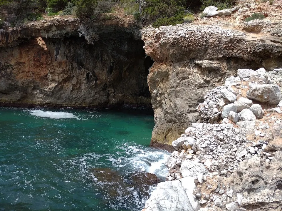 Goats’ Cave
