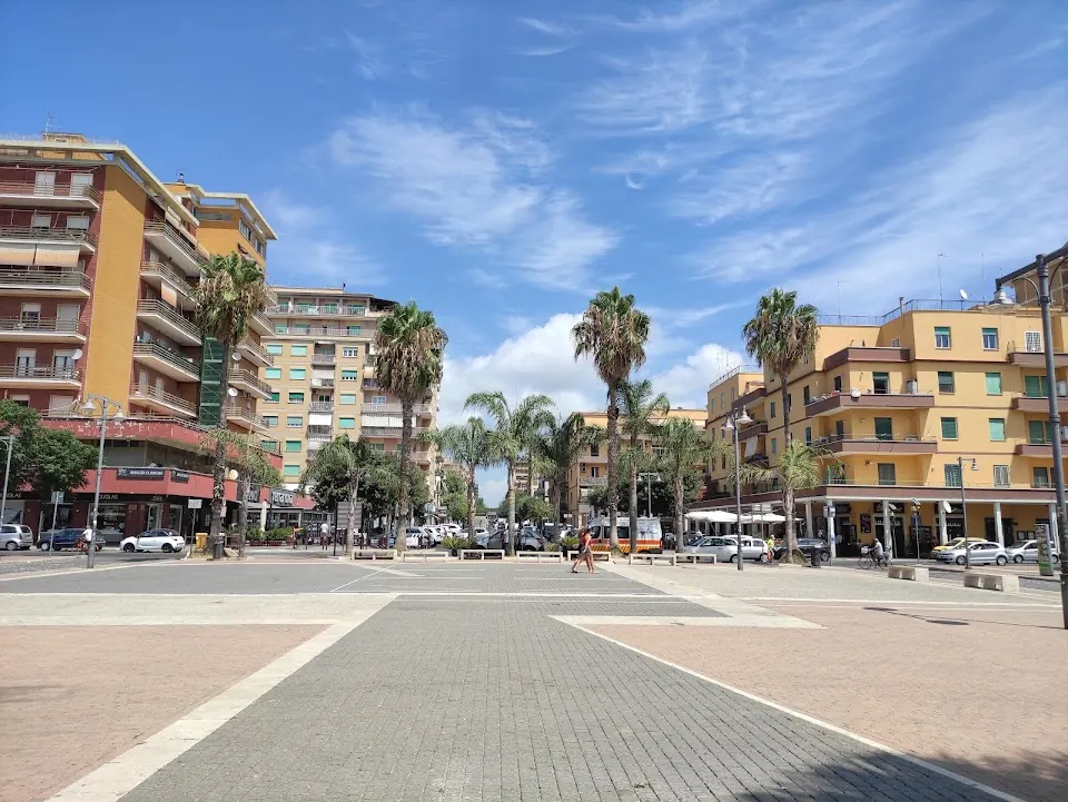 Piazza Roberto Rossellini